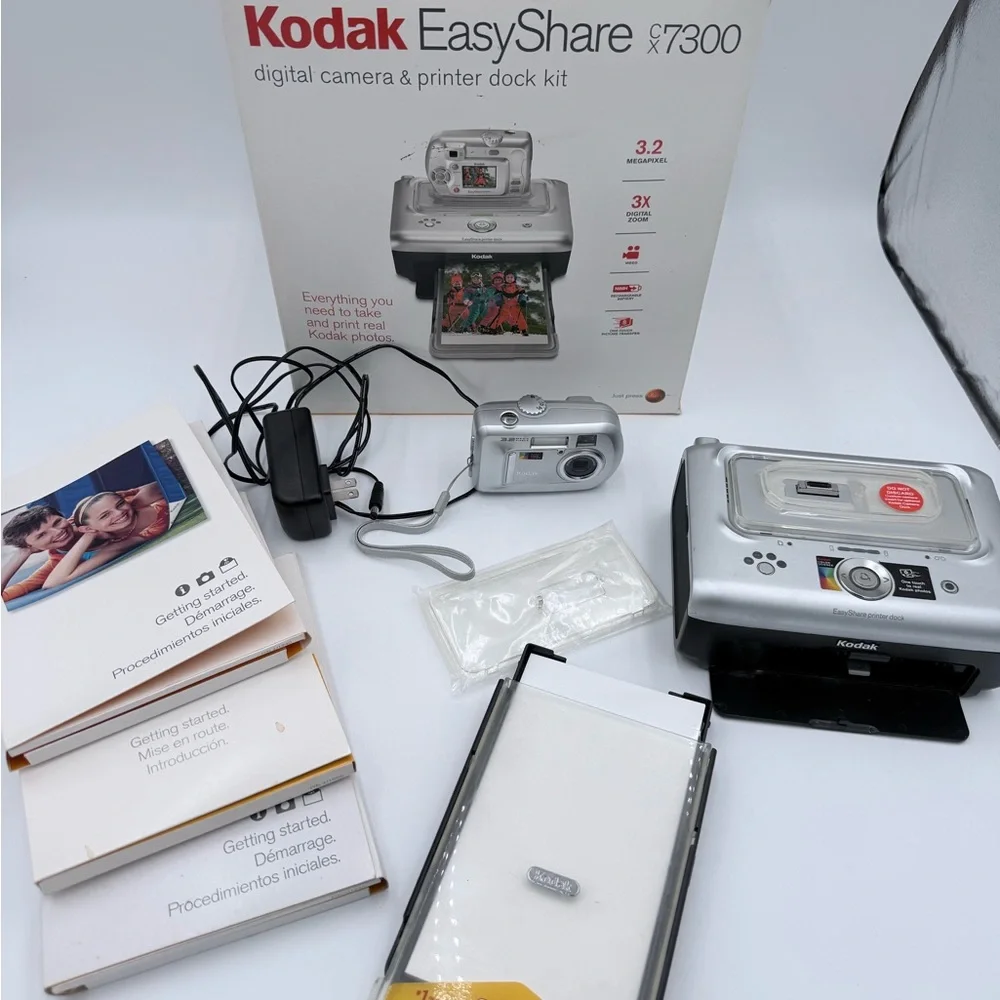 Kodak EasyShare CX7300 Digital Camera + Printer Dock Bundle READ